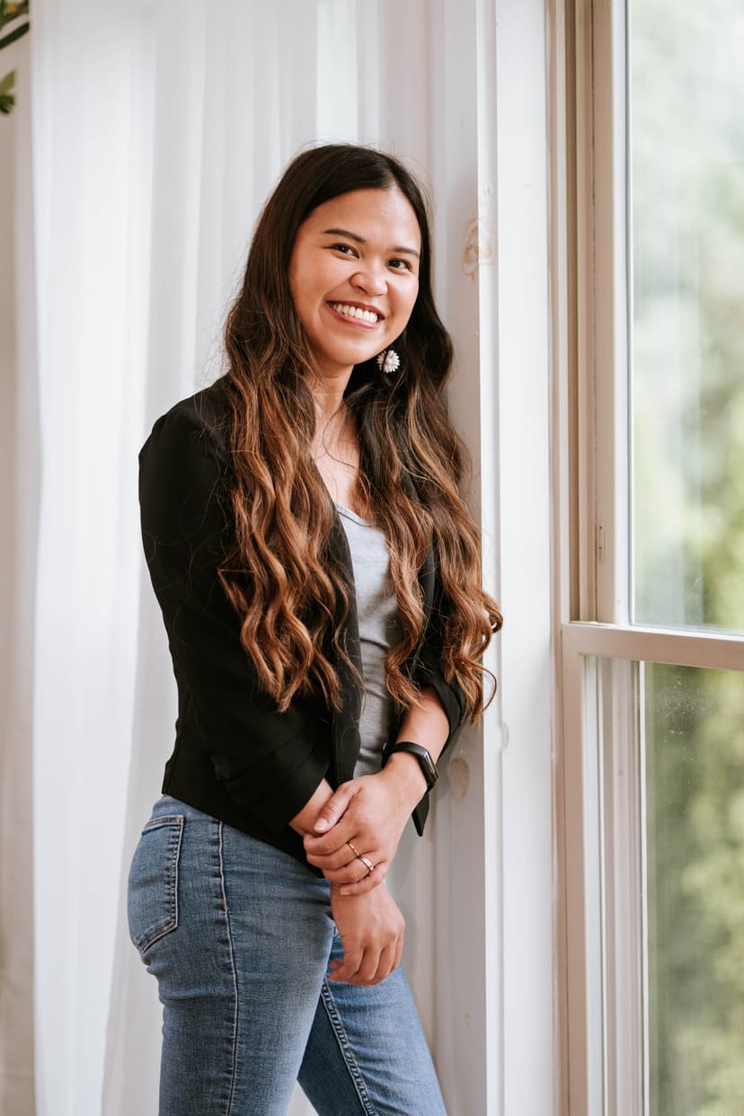 Kristy Yoder headshot 2